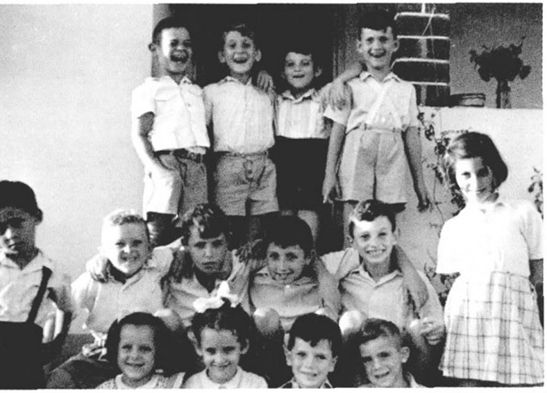 ילדי הדר ב-1944.
