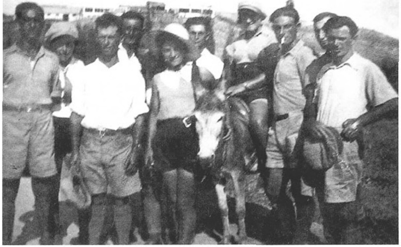 פועלי הדר וקיבוץ כרית.